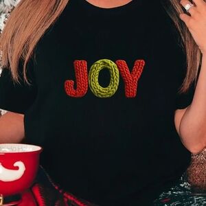 Black t-shirt  "JOY" chunky hand-knitted yarn